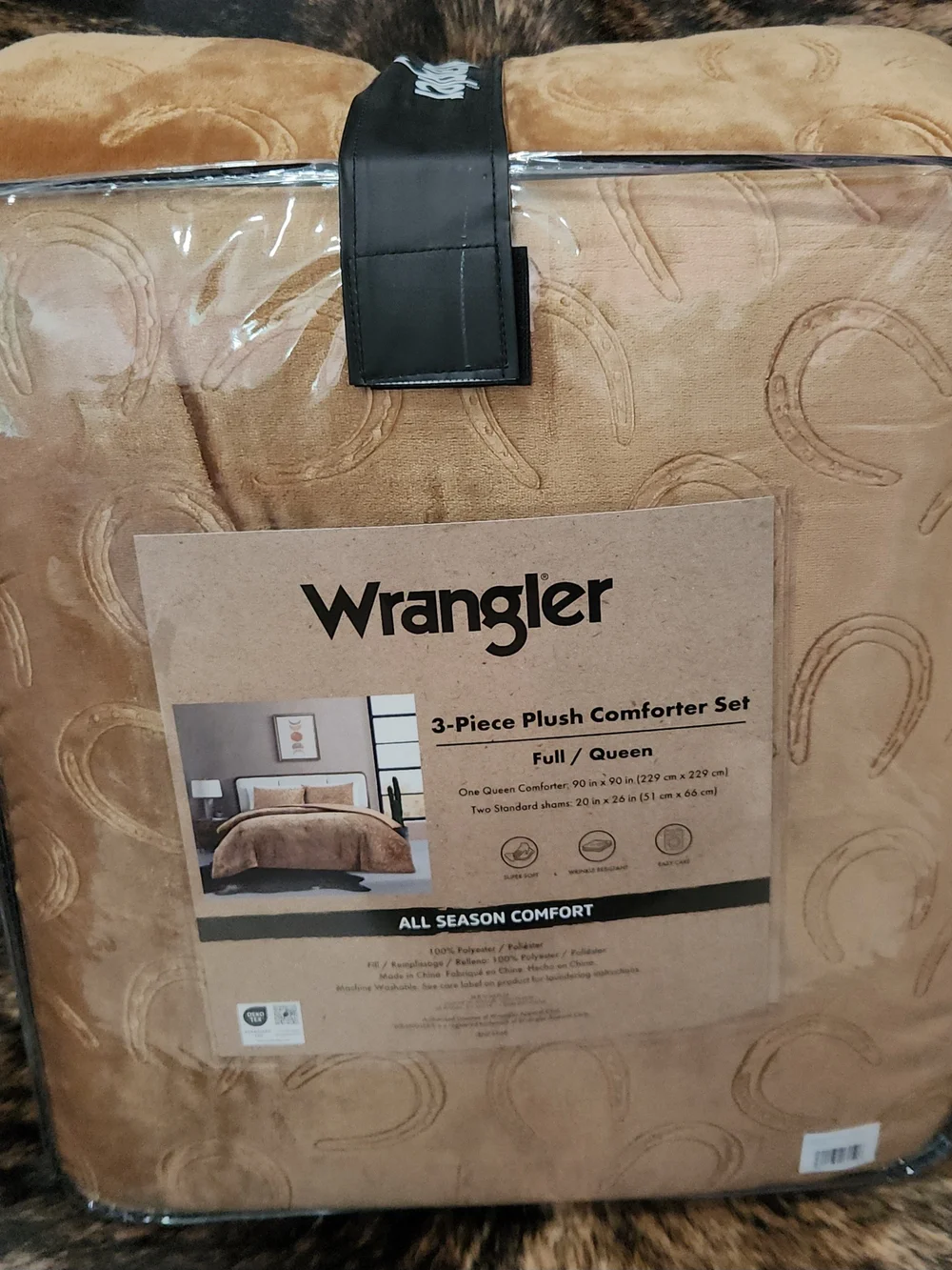 Wrangler Plush FULL/QUEEN Comforter Set in Tan with Horseshoe Emboss